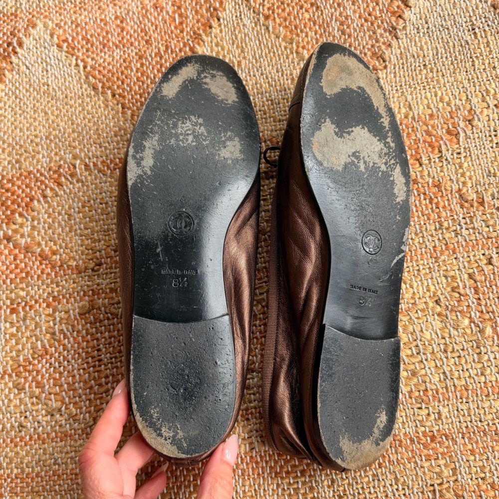 Vintage Chanel ballet flats bronze metallic quilted cap toe bow trim 38.5 - Picture 13 of 13